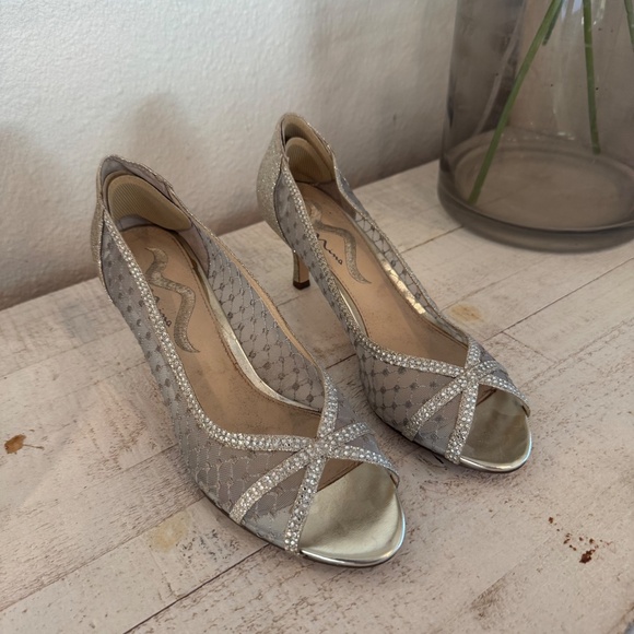 Nina Sparkly Silver Mesh Heels – Size 9M - Picture 4 of 7